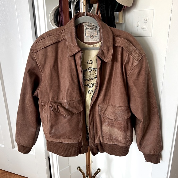 paris sport club Jackets & Blazers - Vintages Paris Sport Club Leather Bomber Jacket - Large
